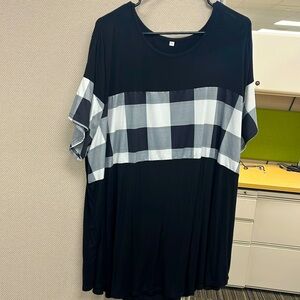 BLACK AND WHITE CHECKERED PRINT SHORT SLEEVE BLOUSE